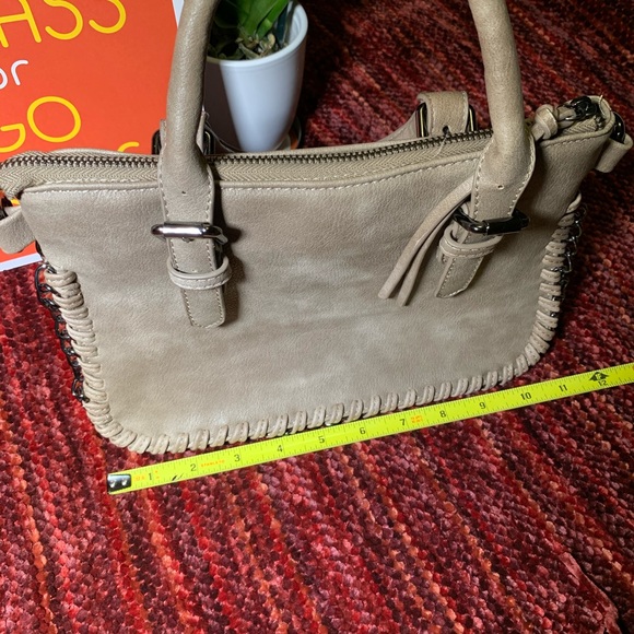 Chinese Laundry Small Handbag - Picture 6 of 8